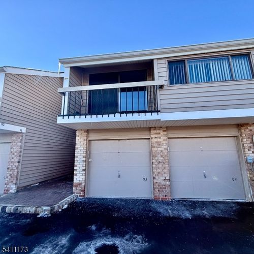 93 Overlook Dr, Clinton, NJ, 08809-1133 | Card Image