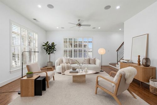52-2335 Stutz Dr, Dallas, TX, 75235-6917 | Card Image