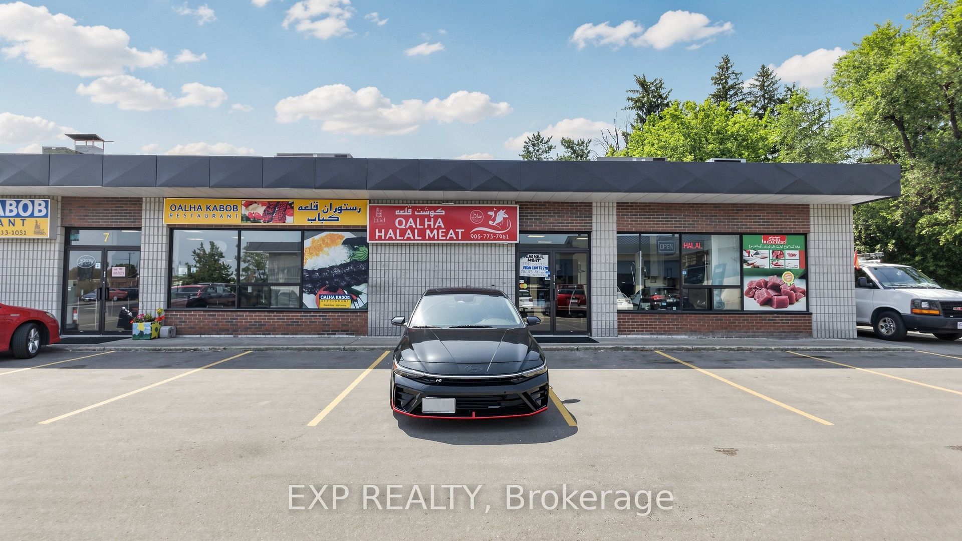 Commercial Sale in Richmond Hill