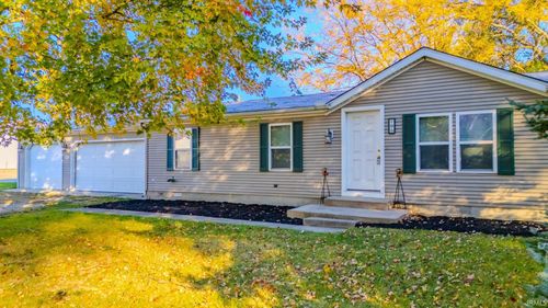 705 E Third St, Fairmount, IN, 46928-1222 | Card Image