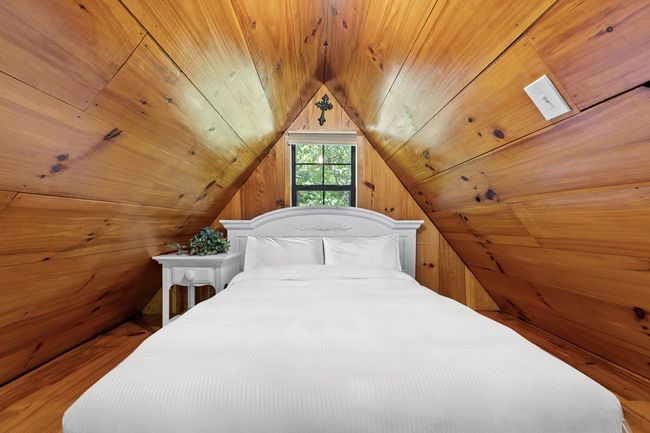 382 Highland Rd, Home with 2 bedrooms, 1 bathrooms and null parking in Ellijay GA | Image 13
