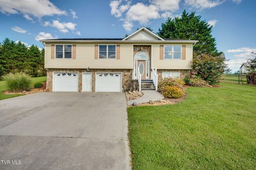 174 E Ridges Dr, Chuckey, TN, 37641-7238 | Card Image