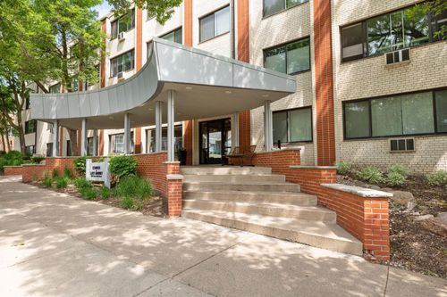 apt-304-2700 W 44th St, Minneapolis, MN, 55410-1945 | Card Image