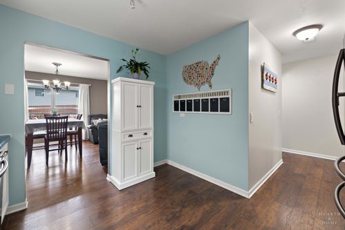 422 Stewart Ave, Woodstock, IL, 60098-3869 | Card Image