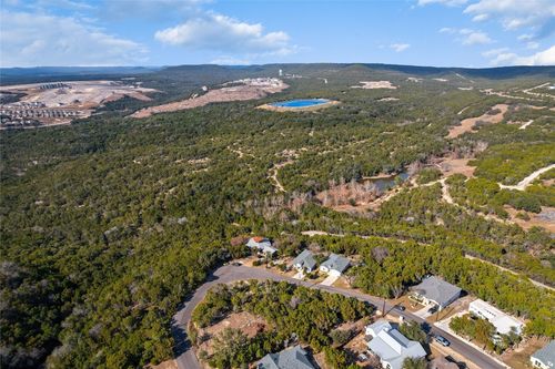 8010 Flintlock Cir, Lago Vista, TX, 78645-4411 | Card Image