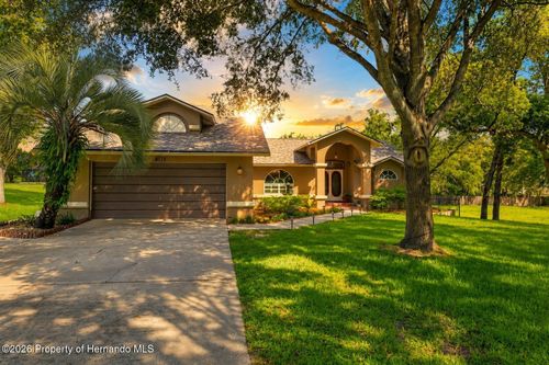 8171 Chaucer Dr, WEEKI WACHEE, FL, 34607-2211 | Card Image