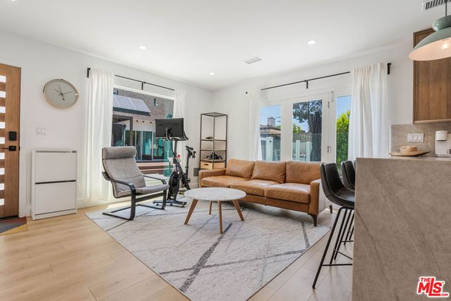 5737 Allott Ave, House other with 6 bedrooms, 6 bathrooms and 2 parking in Sherman Oaks CA | Image 30