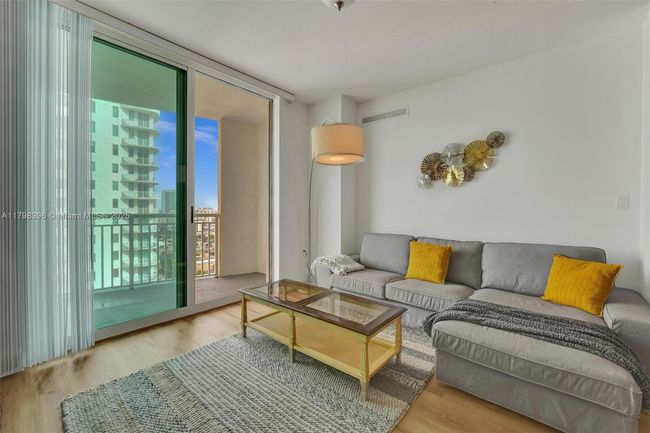 UNIT-2105W - 1745 E Hallandale Beach Blvd, Condo with 2 bedrooms, 2 bathrooms and null parking in Hallandale Beach FL | Image 5
