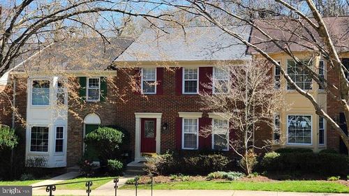 8931 Park Forest Dr, Springfield, VA, 22152-2515 | Card Image