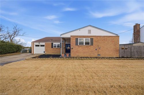 102 Diggs Dr, Hampton, VA, 23666-1729 | Card Image