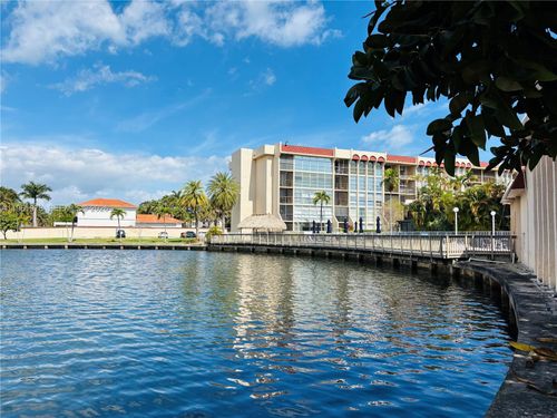 409-2001 Atlantic Shores Blvd, Hallandale Beach, FL, 33009-2721 | Card Image
