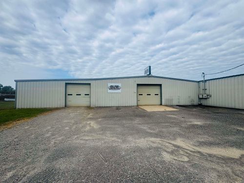 11 College St N, Vilonia, AR, 72173-9307 | Card Image