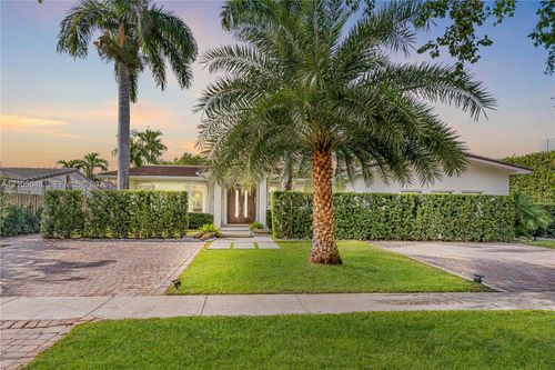 13100 Keystone Ter, North Miami, FL, 33181-2252 | Card Image