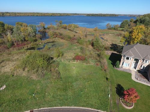 7333 Peltier Cir, CENTERVILLE, MN, 55038-9776 | Card Image