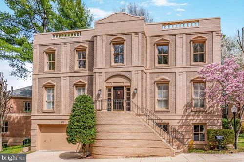 4711 Foxhall Cres Nw, WASHINGTON, DC, 20007-1065 | Card Image