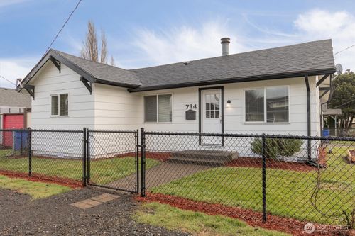 714 S 7th Ave, Kelso, WA, 98626-2543 | Card Image