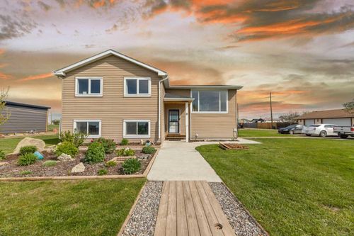 102 Elliott St, Aldersyde, AB, T0L0A0 | Card Image