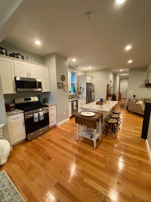 1-300 Maverick St, Boston, MA, 02128-3127 | Card Image