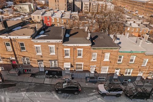 37 Moquette Row, Yonkers, NY, 10703-2802 | Card Image