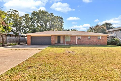 211 Woodlawn Dr, Keene, TX, 76059-2434 | Card Image