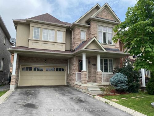 bsmt-223 Woodspring Ave, Newmarket, ON, L3X3J4 | Card Image