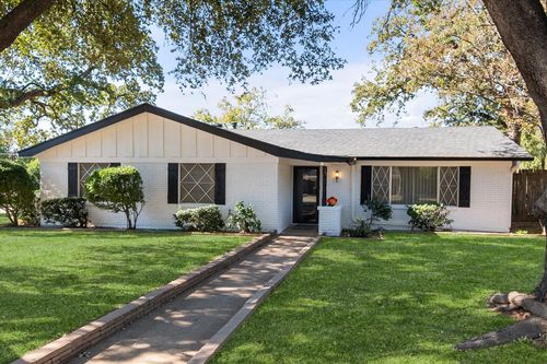 1812 Hilltop Ln, Pantego, TX, 76013-3247 | Card Image