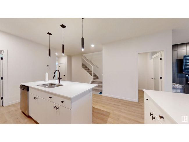 9468 Pear Cres Sw, House other with 3 bedrooms, 3 bathrooms and null parking in Edmonton AB | Image 8
