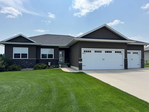334 Limerick Dr, Jesup, IA, 50648-1218 | Card Image