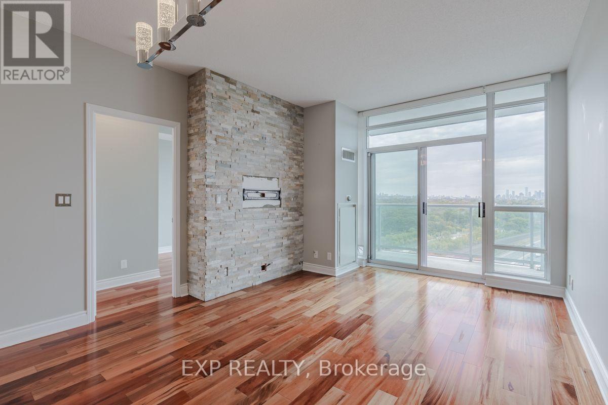 Residential Lease in Toronto (South Parkdale) 3