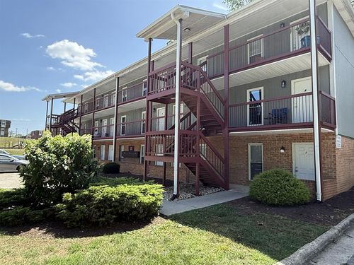 30-4138 Cresthill Dr, Roanoke, VA, 24018 | Card Image