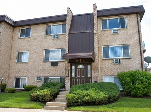 714 Ivanhoe Ln, Mount Prospect, IL, 60056-5155 | Card Image