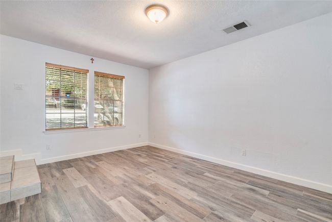 APT-51 - 1411 Gracy Farms Ln, Condo with 1 bedrooms, 1 bathrooms and 2 parking in Austin TX | Image 6