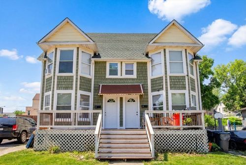 10-12 Park Ave, North Chicago, IL, 60064-1236 | Card Image