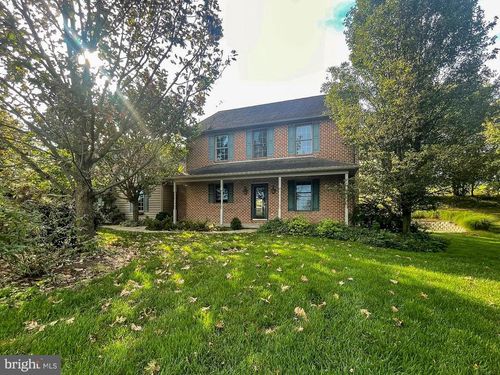 279 Esbenshade Rd, RONKS, PA, 17572-9535 | Card Image