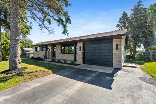1858 East Dr, East Troy, WI, 53120-1341 | Card Image