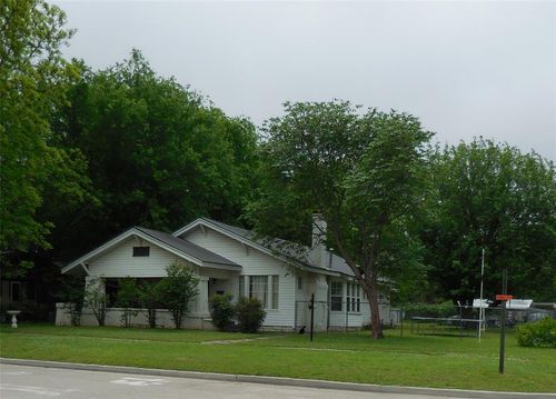 601 S 3rd St, Davis, OK, 73030-3114 | Card Image