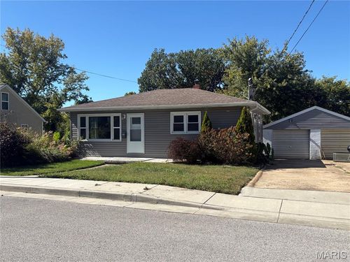 345 Fair St, Washington, MO, 63090-1629 | Card Image