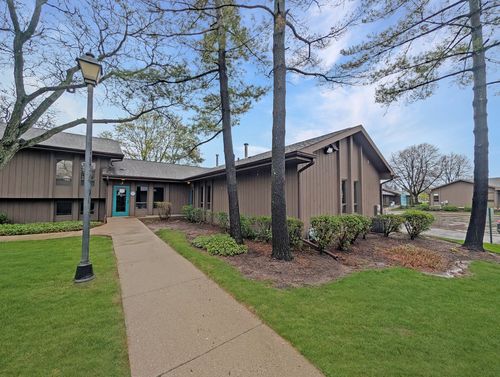 4302 Unit J/H West Crystal Lake Road, Mchenry, IL, 60050 | Card Image