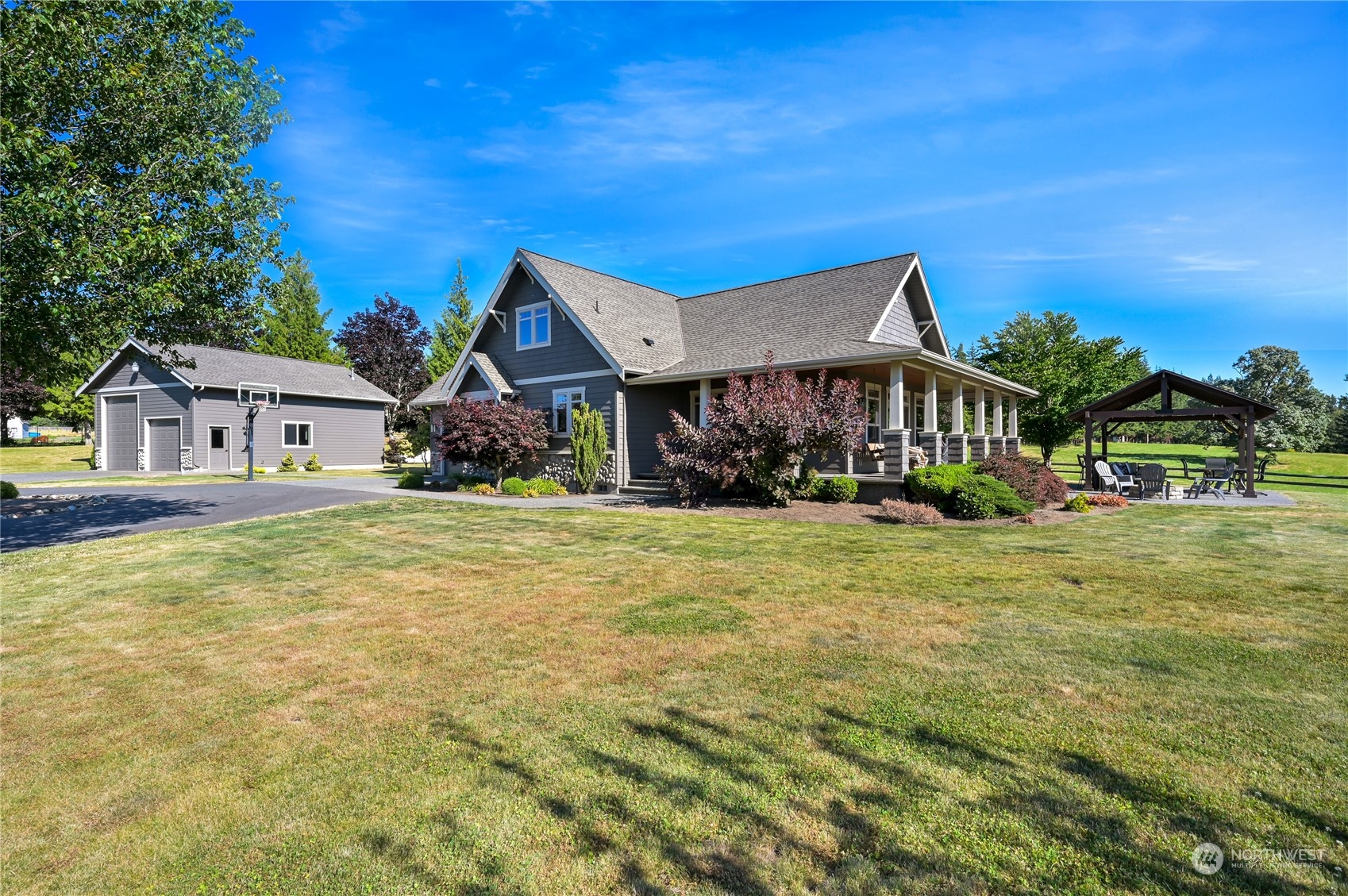 Red Tree Ln, Bellingham, WA 98226