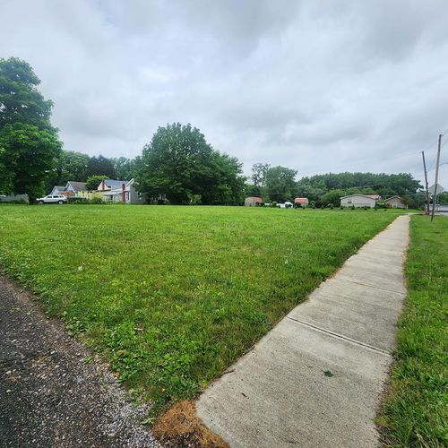 303 W W Galen, Bucyrus, OH, 44820 | Card Image