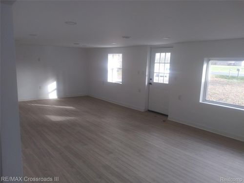 5424 Oakville Waltz Rd, New Boston, MI, 48164-9693 | Card Image