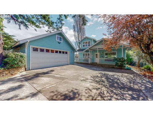 545 Hassett St, Brookings, OR, 97415-8205 | Card Image