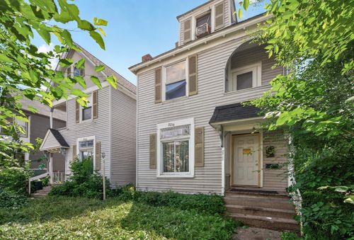 2210 Oakland Ave, Minneapolis, MN, 55404-3707 | Card Image