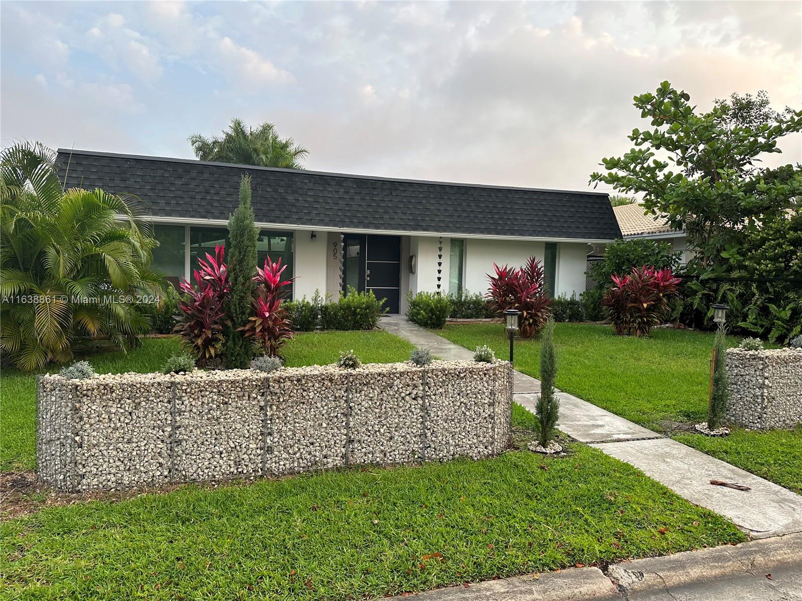 Lincoln St, Hollywood, FL 33019