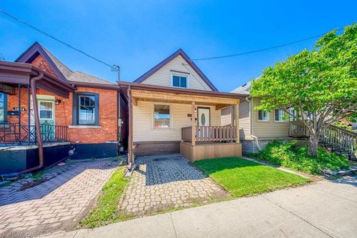 1062 Cannon St E, Hamilton, ON, L8L2H8 | Card Image