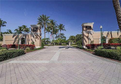 2135 S Maiden Ln, Vero Beach, FL, 32963-4589 | Card Image