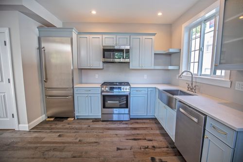 21 Langdon St, Portsmouth, NH, 03801-3925 | Card Image