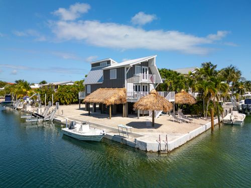 1082 Bay Dr, Summerland Key, FL, 33042-4836 | Card Image