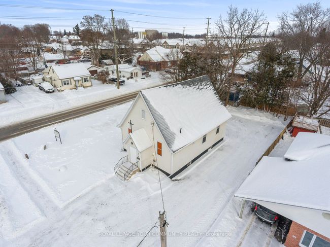 364 Regent St, Home with 0 bedrooms, 2 bathrooms and null parking in Orillia ON | Image 35
