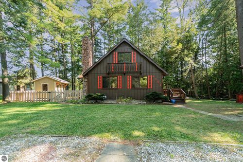 4281 Franklin Trl, Sterling, MI, 48659-9405 | Card Image